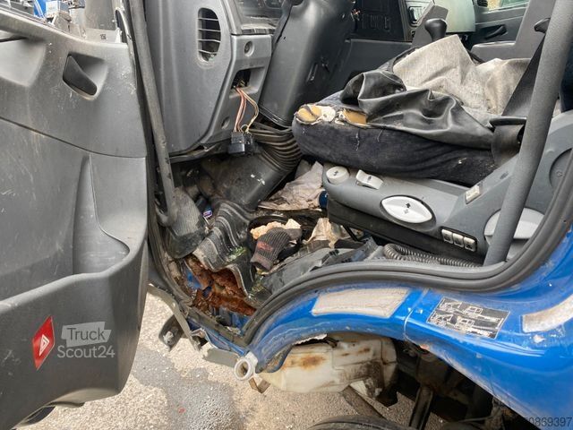 Samochód dostawczy z plandeką MERCEDES-BENZ Atego 818