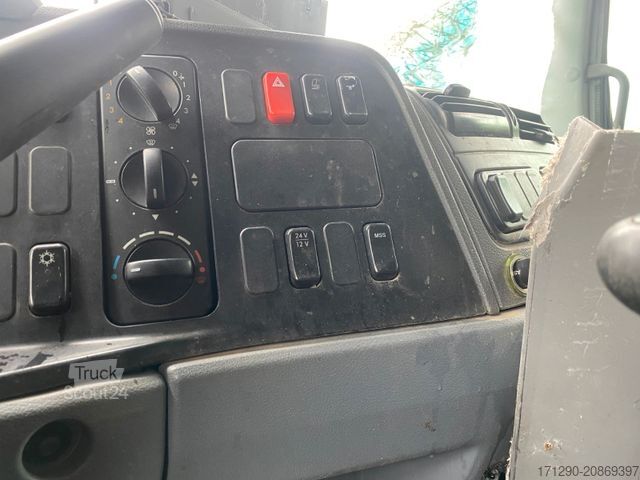 Camion bâché MERCEDES-BENZ Atego 818