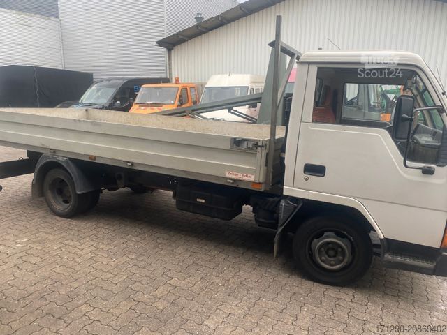 Furgoneta pick-up MITSUBISHI Canter