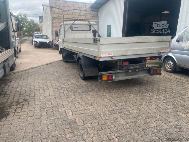 Furgoneta pick-up MITSUBISHI Canter