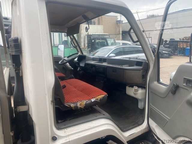 Furgoneta pick-up MITSUBISHI Canter