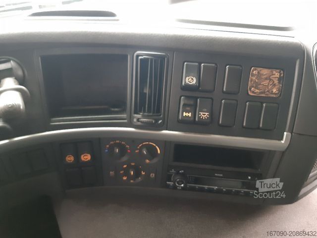 Flaklastbil med kapell VOLVO FM 330 EEV Plane LBW 4x2