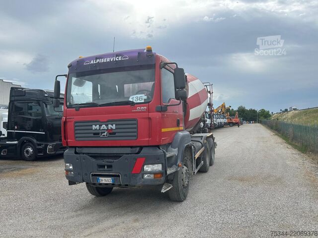 Betonszállító teherautó (betonkeverő) MAN TGA 33.390