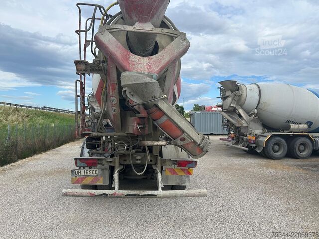 Betonszállító teherautó (betonkeverő) MAN TGA 33.390
