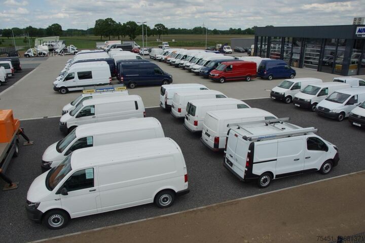 Aizkaru sānu furgons Renault Master 35 Pritsche Schiebe Plane LBW LUFTFEDERUNG