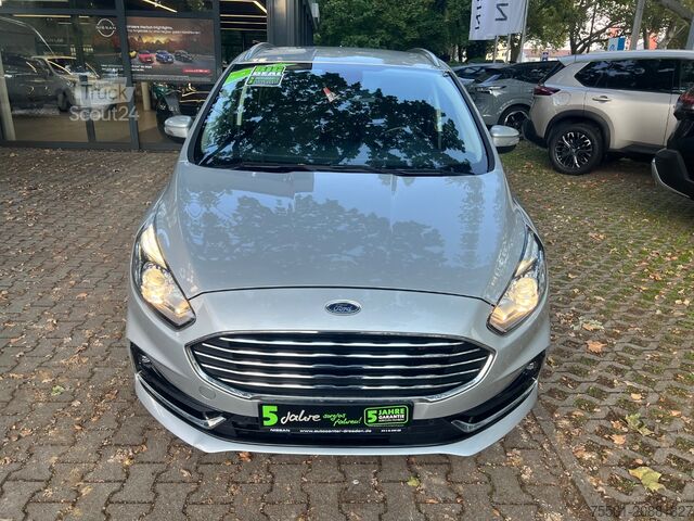 Minibus Ford S-MAX 2.0 EcoBlue Titanium Winterp.+2xKlima+Kam.