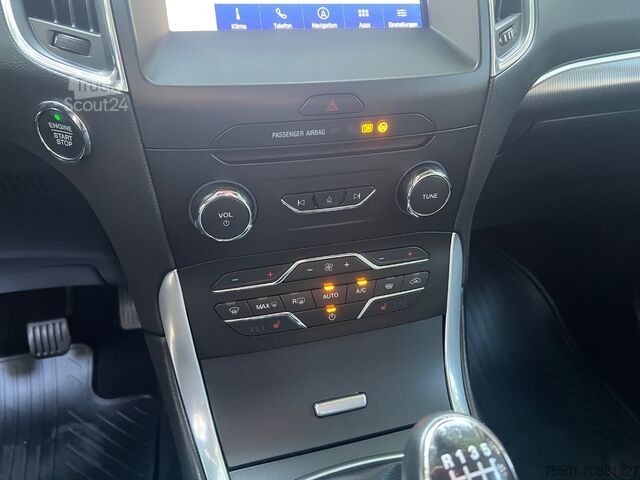 Minibus Ford S-MAX 2.0 EcoBlue Titanium Winterp.+2xKlima+Kam.