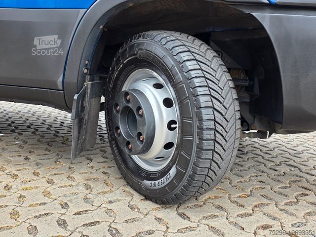 Dodávka s plachtovou bočnicou IVECO Daily 70C18 Hi-Matic / Ladebordwand / 3 Sitzen