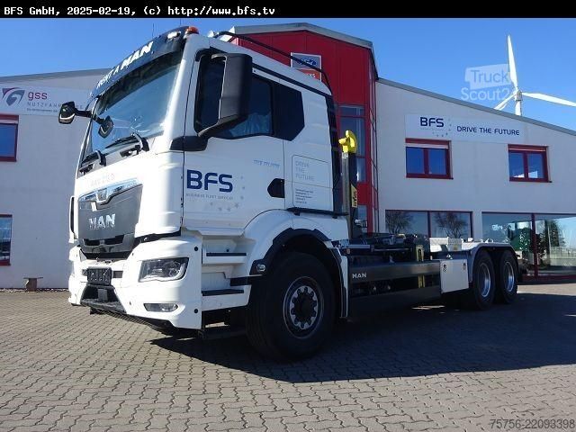 شاحنة قلّابة بذراع تحميل متحرك MAN TGS (TG3) 26.520 6x6H BL CH  Hydrodrive, Hyva 20