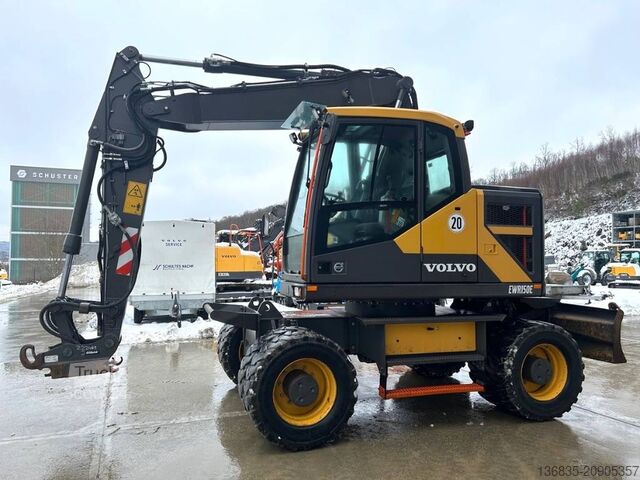 Kolesni bager Volvo EWR 150 E