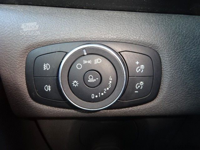 Panelová dodávka FORD Transit Custom Kasten 300 L2H2 Trend PPS