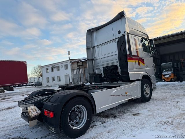 Стандартный седельный тягач DAF XF530 SSC*Intarder*Hydraulik*ACC*Standklima*TOP