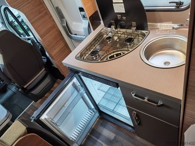 Alkovový obytný vůz WEINSBERG CARAHOME 550 MG /- 2025 - / 140 PS / NUR 5.97M