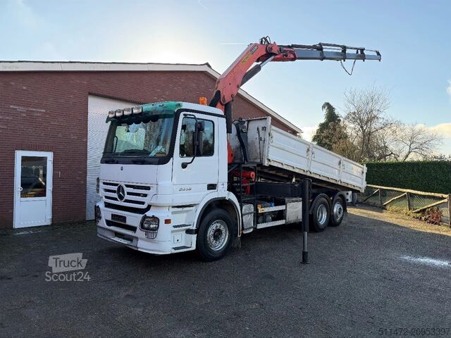 3-zijdige kipper Mercedes-Benz Actros 2536 / 6X2 / Kipper/Kraan / Palfinger PK...