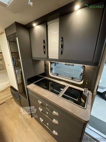 Lakókocsi HOBBY De Luxe 490 KMF Modell 2026 / 1800 kg