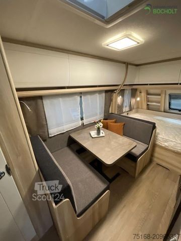 Lakókocsi HOBBY De Luxe 490 KMF Modell 2026 / 1800 kg