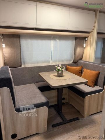 Lakókocsi HOBBY De Luxe 460 SL Modell 2026 / 1500 kg