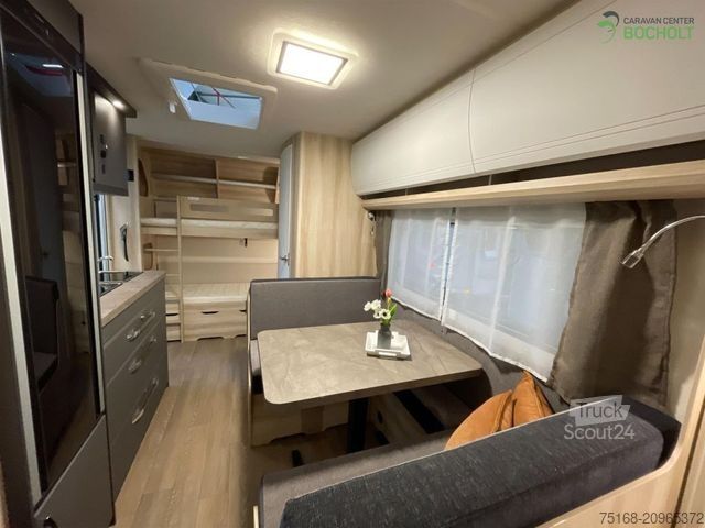 Lakókocsi HOBBY De Luxe 490 KMF Modell 2026 / 1800 kg