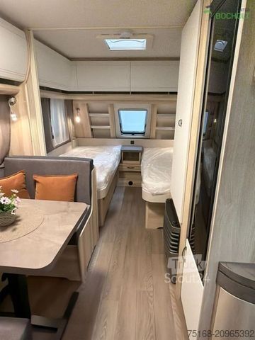 Lakókocsi HOBBY De Luxe 460 SL Modell 2026 / 1500 kg