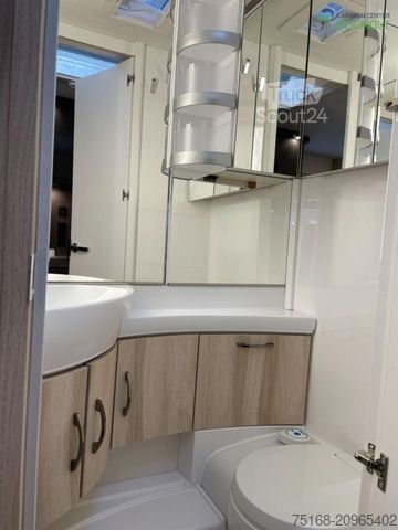 Lakókocsi HOBBY De Luxe 495 UL InterCaravaning Sondermodell