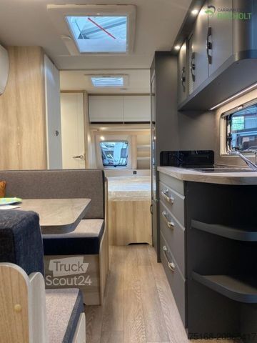 Lakókocsi HOBBY De Luxe 540 KMFe Modell 2026 / 1800 kg