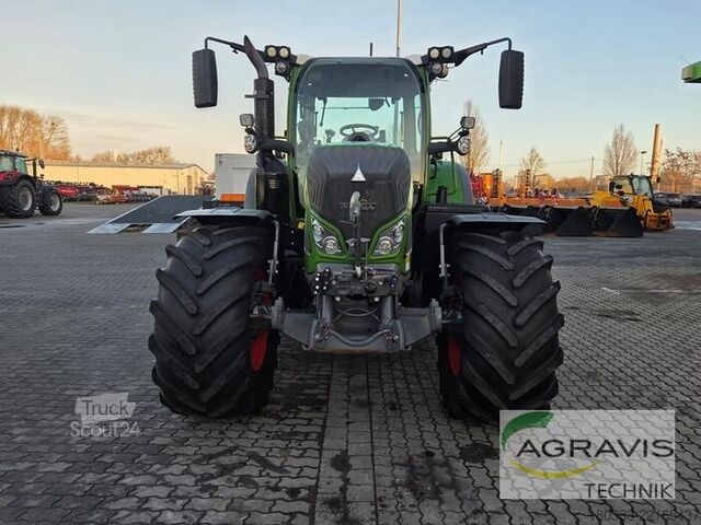 Tractor Fendt 724 VARIO S4