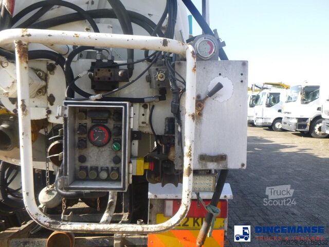 Aspirateur de boues Foden S108R 8x4 RHD Huwer vacuum tank 15.5 m3