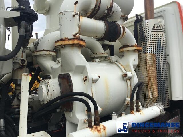 Kolkenzuiger Foden S108R 8x4 RHD Huwer vacuum tank 15.5 m3