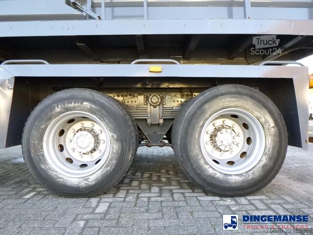 Засмукващо превозно средство D.A.F. D.A.F. CF75.250 6X4 RHD vacuum tank / saugbagger