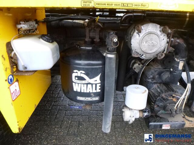 Veículo de aspiração DAF LF 55.220 4X2 RHD Whale vacuum tank 8.1 m3