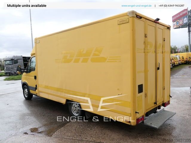 Vrachtwagen met bakwagen iveco Daily 35 S11 C30C AUTOMATIK KAMERA MAXI Regale DURCHGANG