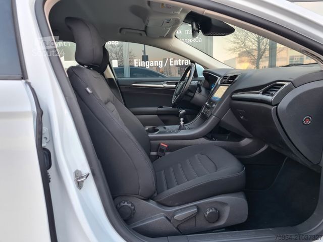 Minibus FORD Mondeo 2.0TDCi - SpSitze - AHK - CAM -