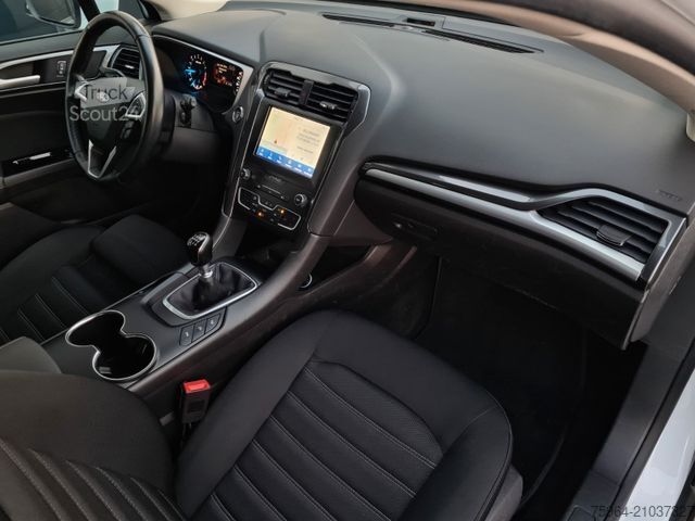 Minibus FORD Mondeo 2.0TDCi - SpSitze - AHK - CAM -