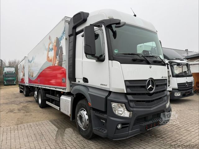 Camion de boissons MERCEDES-BENZ Actros 2542 Getränkewagen/Klima/Lenkachse