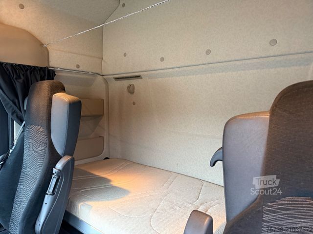 Camion de boissons MERCEDES-BENZ Actros 2542 Getränkewagen/Klima/Lenkachse