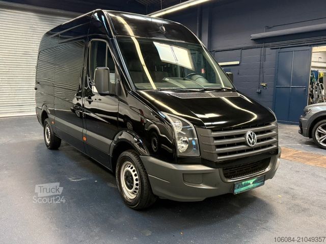 Minibus VOLKSWAGEN Crafter L2H2 9 Sitze Klima Tempomat STHZ AHK