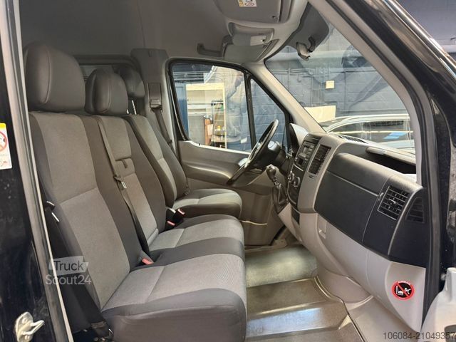 Minibus VOLKSWAGEN Crafter L2H2 9 Sitze Klima Tempomat STHZ AHK