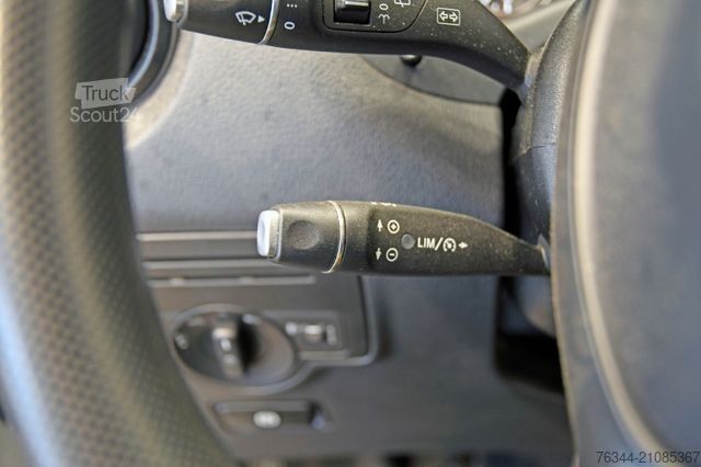 Minibus MERCEDES-BENZ Vito 111 CDI lang 8-Sitzer Klima Navi #56T038