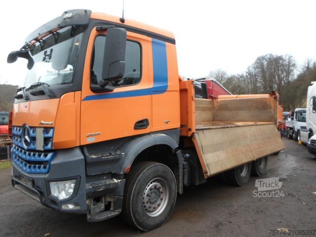Kipper LKW MERCEDES-BENZ 2651 K/ 6x4/Bordmatic