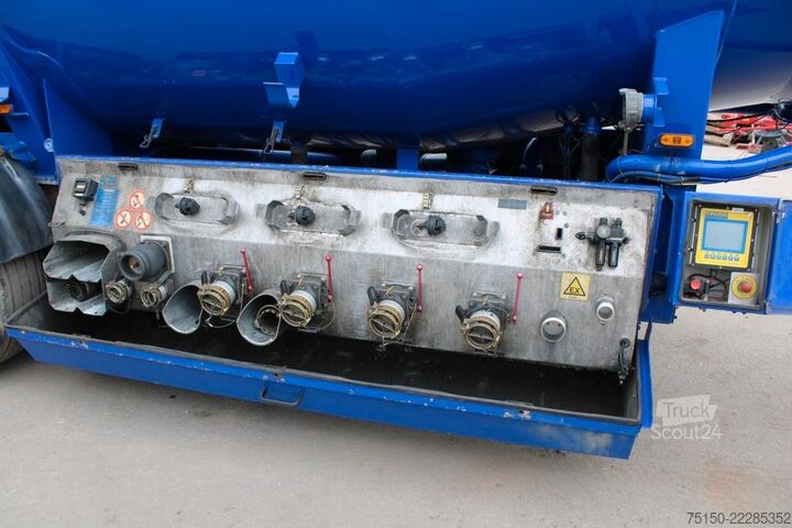 Semiremorcă cisternă  WILLIG Diesel/Benzin SELBSTAUSLÄUFER Nr.: 039