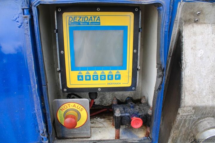 Semiremorcă cisternă  WILLIG Diesel/Benzin SELBSTAUSLÄUFER Nr.: 039