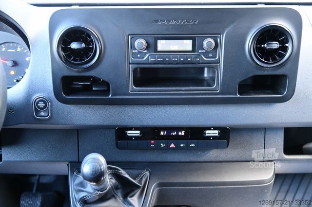 Пикап-фургон MERCEDES-BENZ Sprinter 211CDI Pritsche DoKa RWD L2 Klimaanlage