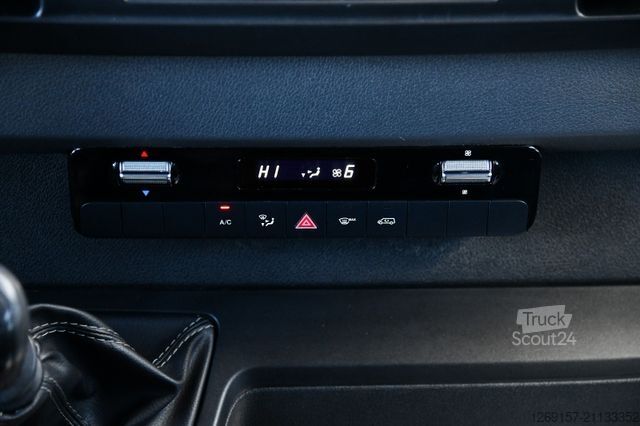 Пикап-фургон MERCEDES-BENZ Sprinter 211CDI Pritsche DoKa RWD L2 Klimaanlage