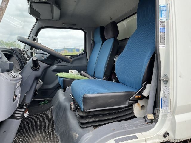 Transportador con plataforma y toldo FUSO Canter 7C18 4x2 Ladebordwand / Getriebeschaden