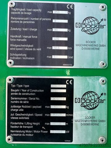 Jeřáb na nákladním automobilu Böcker RK 36-2400 / Raupenkran / UVV NEU