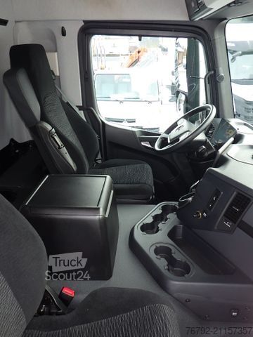 Skriňové nákladné vozidlo MERCEDES-BENZ 1827 L Actros Koffer 7,3m/LBW/Seitentür/AHK/Klim