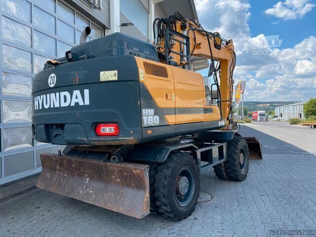 Escavatore gommato Hyundai HW 180 / 3.054h / hydr. Grabenräumer / Klima