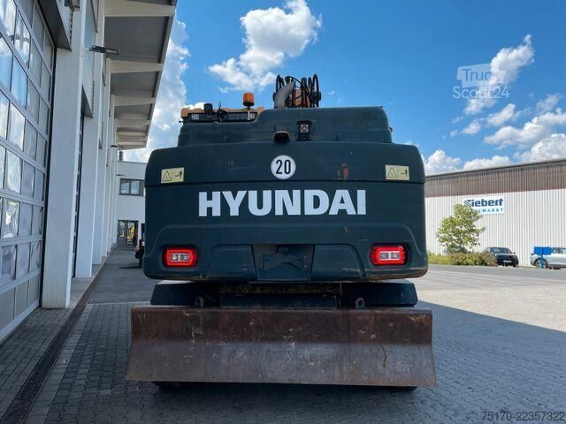 Escavatore gommato Hyundai HW 180 / 3.054h / hydr. Grabenräumer / Klima