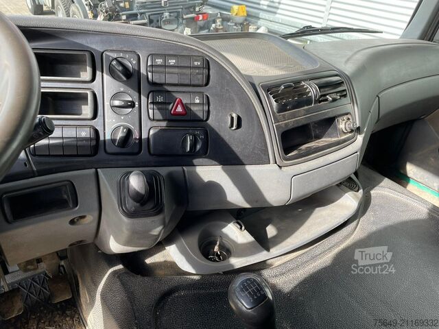 Chasis de camión Mercedes-Benz Actros MP III 3544/8x4/4 Actros MP III 3544/8x4/4, 3 Pedale