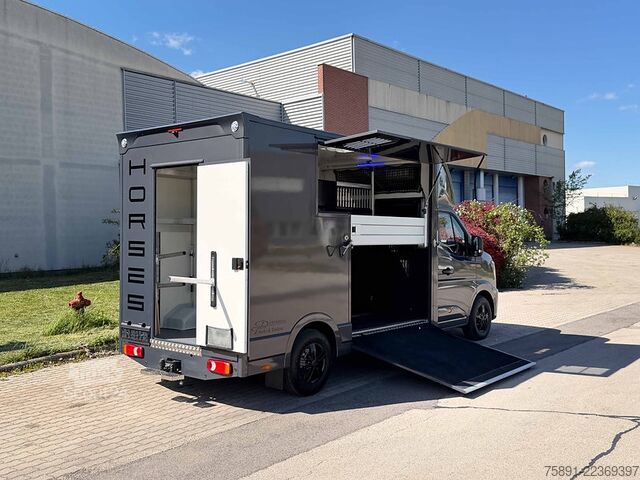 Viehtransporter Renault Master Pferdetransporter 2 Ride Automatik 170 PS Klima